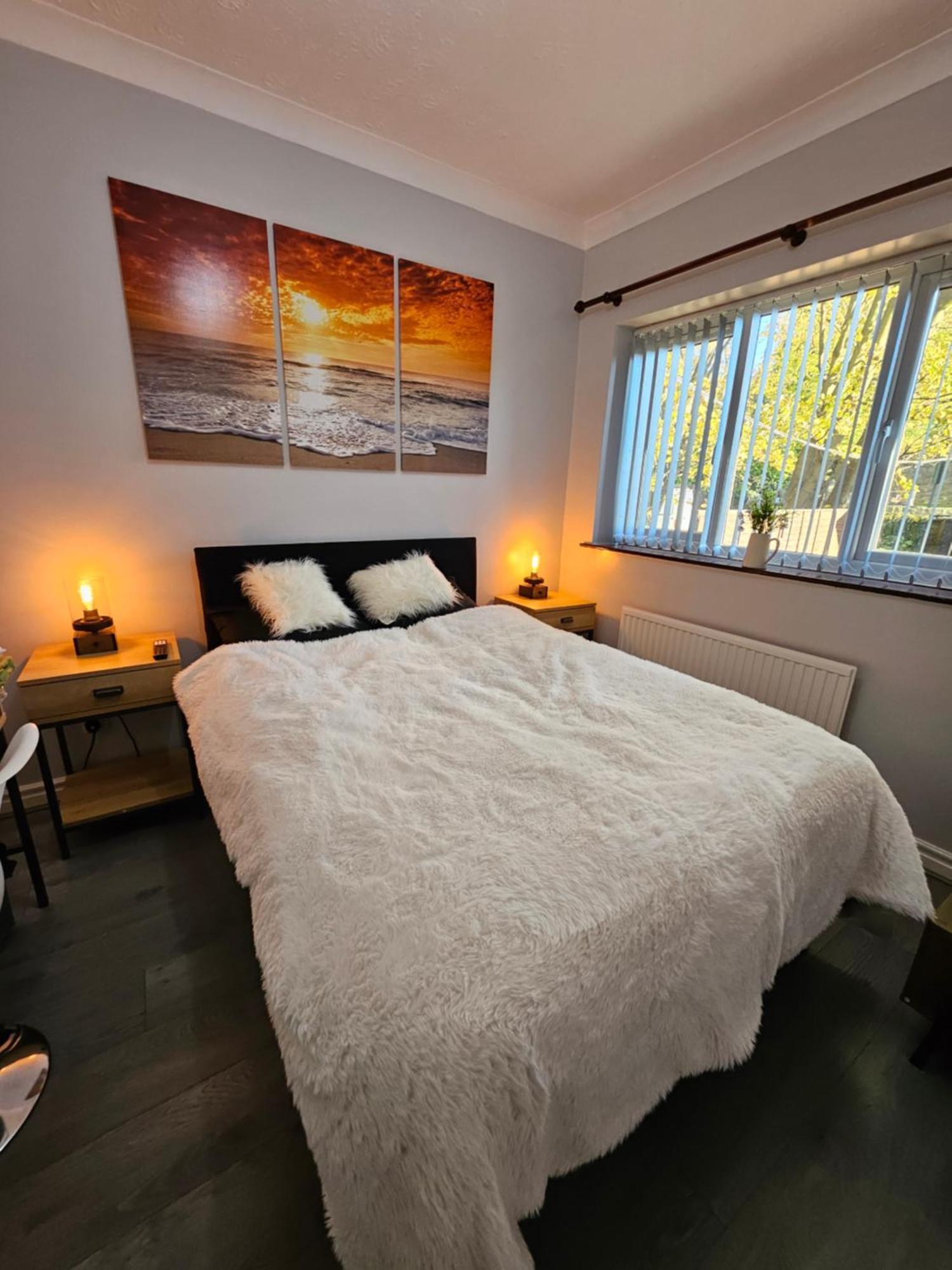 Lister Park Bradford 2Bed Detached Cottage House Parking Cinema Screen Games Room エクステリア 写真